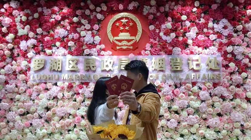 “520”扎堆登記結(jié)婚？每天過得像“520”更重要